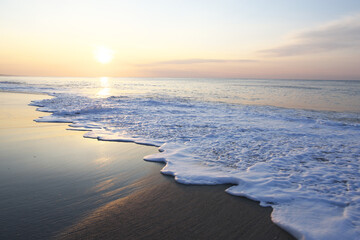 波　 太平洋　渥美半島　 朝焼け　愛知県田原市　日本　 