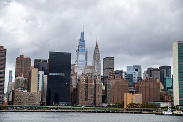 Obraz premium A view of midtown Manhattan skyline from the East River in New York City on Sunday, Sept. 13, 2020. (Gordon Donovan)
