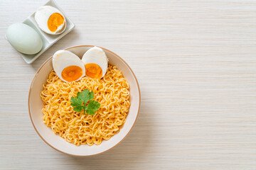 instant noodles with salt egg