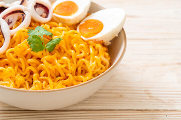 instant noodles salt egg flavour with squid or octopus