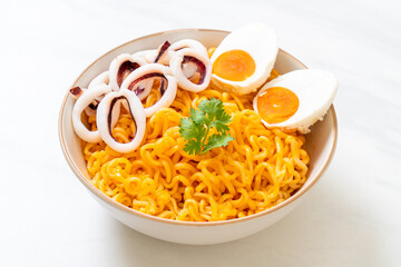 instant noodles salt egg flavour with squid or octopus