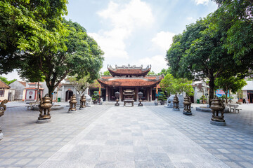 Fototapeta premium BacNinh, VietNam , The main hall The Ly Bat De Temple or Do Temple , is a temple near Hanoi of which the central section was built in 1028