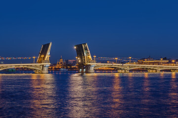 Fototapeta na wymiar Neva river and open Blagoveshchensky Bridge - Saint-Petersburg Russia