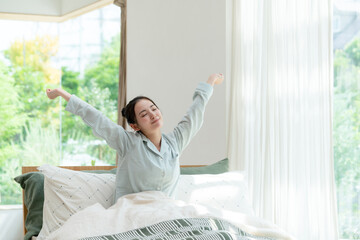 爽やかな朝　快眠した女性