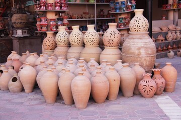 Fototapeta na wymiar pots in the market