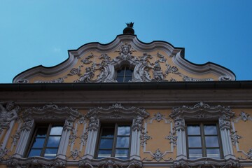 Fototapeta na wymiar facade of a building würzburg