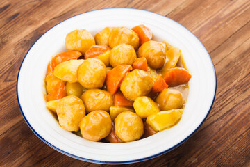 Naklejka na ściany i meble Curry Potato Carrot Fish Ball