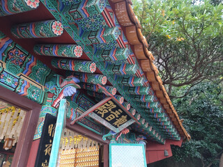 korean temple roof