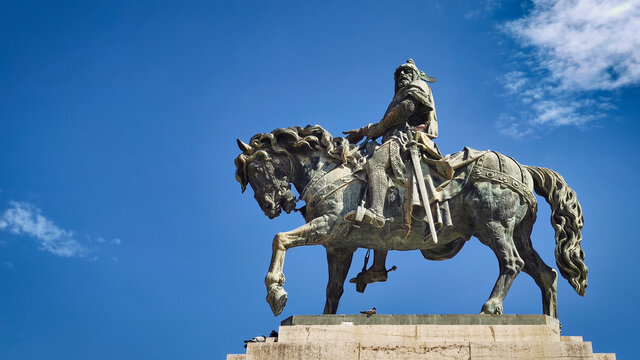 Estatua ecuestre al rey Jaime I el Conquistador en Valencia