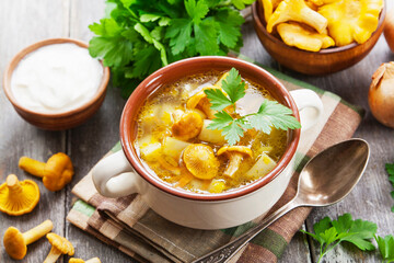 Soup with chanterelles