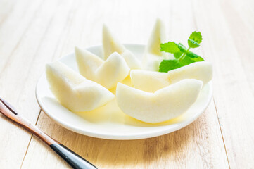 切った洋梨　フロンティア