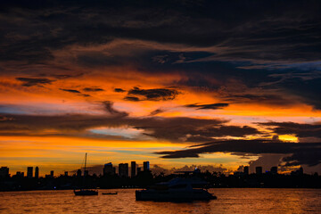 Naklejka premium Sunset