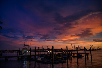 Fototapeta premium One of the most beautiful sunsets in Miami Beach full of colors 