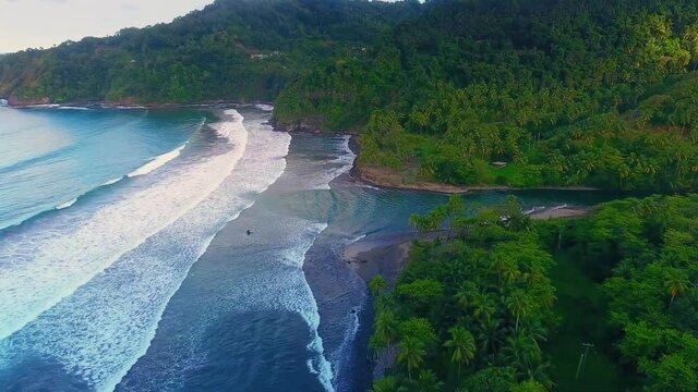 Strong current causing the seawater to flow inland