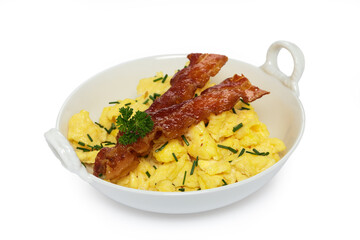 Frisches Rührei mit Speck