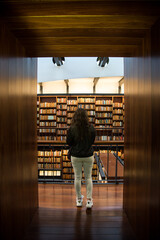 Vista a la Biblioteca 