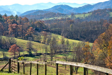 Fototapeta na wymiar Autumn Countryside in North Carolina