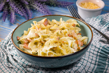 Tagliatelle mosse Carbonara