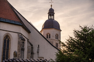 Fototapeta na wymiar Wallfahrtskirche Mariä Himmelfahrt am Bogenberg | Niederbayern | Stadt Bogen