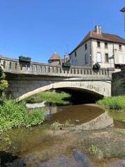 Fototapeta premium Pont sur l'Anguison à Corbigny, Bourgogne
