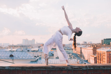 
rhythmic gymnastics on the street