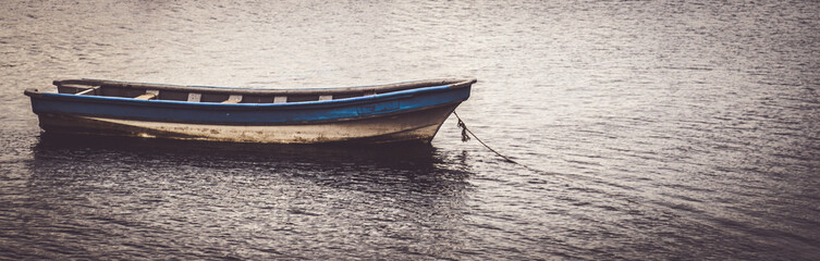 Canoa solitaria.