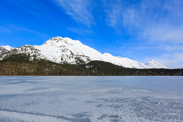 Fototapeta na wymiar Upper Trail Lake, Moose Pass, Alaska