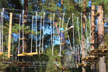 Fototapeta na wymiar rope park fun for children and adults 