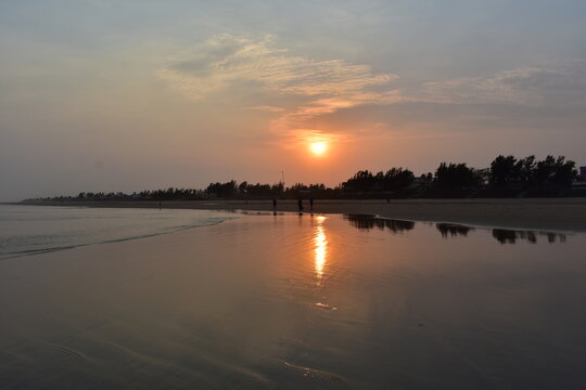 sunset over the river © Thomas