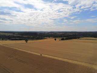 Fototapeta na wymiar Paysage rural en Bourgogne, vue aérienne