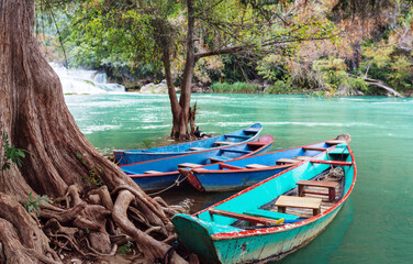 Obraz na płótnie Canvas Boat in Mexico