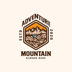 Obraz premium Mountain adventure emblem logo template