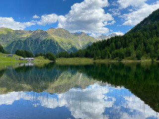 Fototapeta premium Duisitzkarsee Lake in Austria.