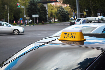 car taxi sign