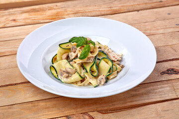 pasta with zucchini and mushrooms