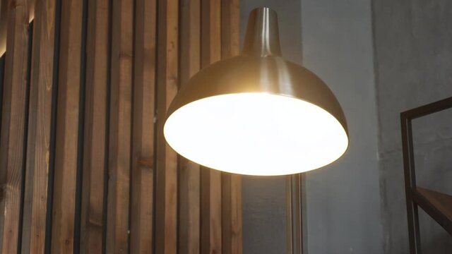 Voltage drops in the lamp at home