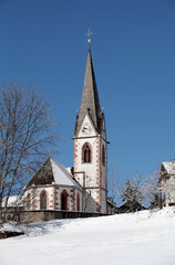 Fototapeta na wymiar Die St. Johanniskirche in Hafling. Alpen, Südtirol, Italien, Europa