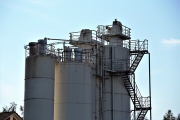 grain storage tanks