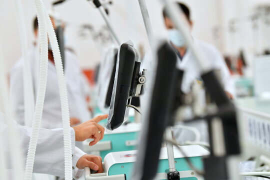 artificial lung ventilation apparatus, IVL apparatus, hospital, medical, equipment, medicine, laboratory, machine, room, industry, technology, healthcare, health, clinic, surgery, factory, operating r