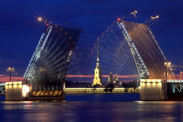 Fototapeta na wymiar Raising of Palace drawbridge, Saint-Petersburg, Russia, Peter and Paul cathedral