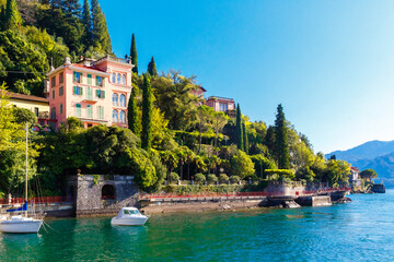 Fototapeta na wymiar Varenna, lake Como, Italy September 20, 2019. Varenna, small town on lake Como. Lakeside view in Italy.
