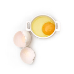 Obraz na płótnie Canvas Broken white egg isolated on white background