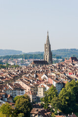 Obraz premium Bern, Münster, Kirche, Berner Münster, Altstadt, Altstadthäuser, Stadt, historische Häuser, Stadtrundgang, Sommer, Schweiz