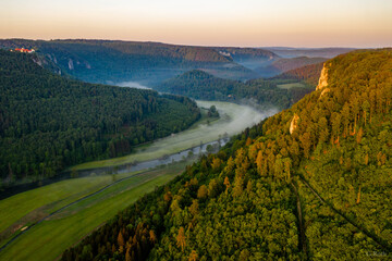 Sonnenaufgang im Donautal 