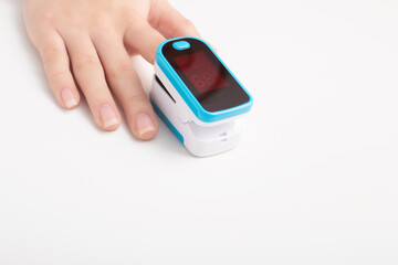 Health and medicine. Monitoring oxygen saturation with a special device
