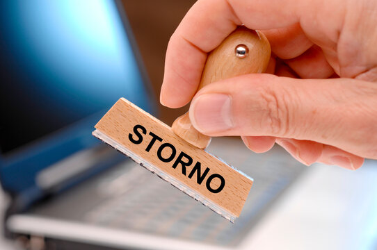 Storno gedruckt auf Gummistempel