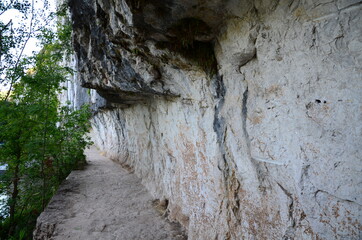 CHEMIN DE HALAGE VALLÉE DU LOT