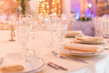 white evening festive table decor