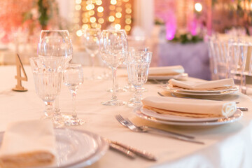 white evening festive table decor