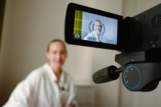 Female Artist Recording Online Course